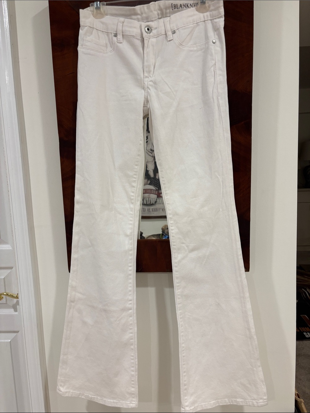 Blank NYC White Flare Jeans — 8””Rise nwt size 28